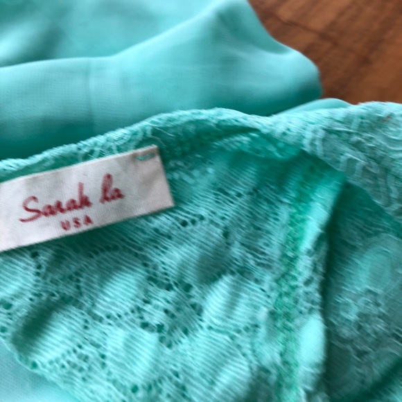 Sassy lace and bow crop top 💫 - Picture 5 of 5